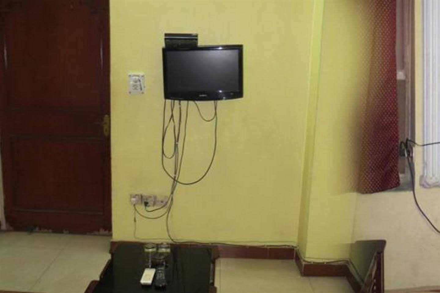 Hotel Krishna Palace Új-Delhi Kültér fotó